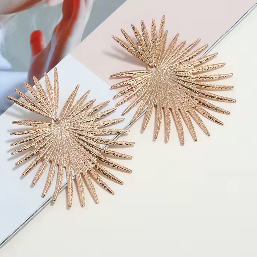 Gold Plantain Leaf Drop Earrings Geometric Statement Jewelry - Picture 2 of 2